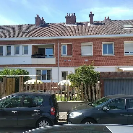 Semesterbostad La Brise Malouine Au Bord De Avec Jardin *