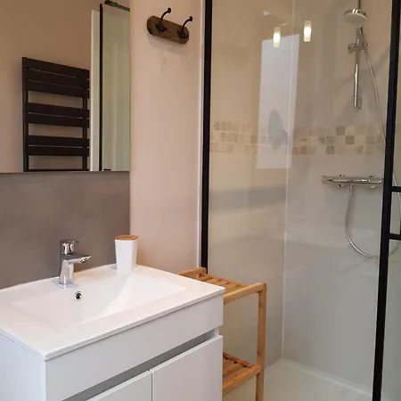 La Brise Malouine Au Bord De Avec Jardin Сasa de vacaciones Dunkirk